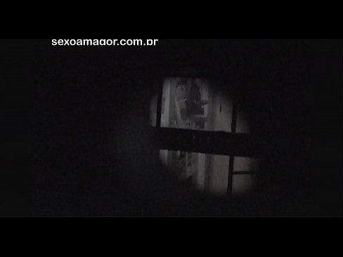 ❤️ Blondiin saab salaja videolevi naabruskonna voyeuri poolt peidetud õõnsate telliskivide taha peidetud ❤❌ Porno fb at porn et.bladesoul.top